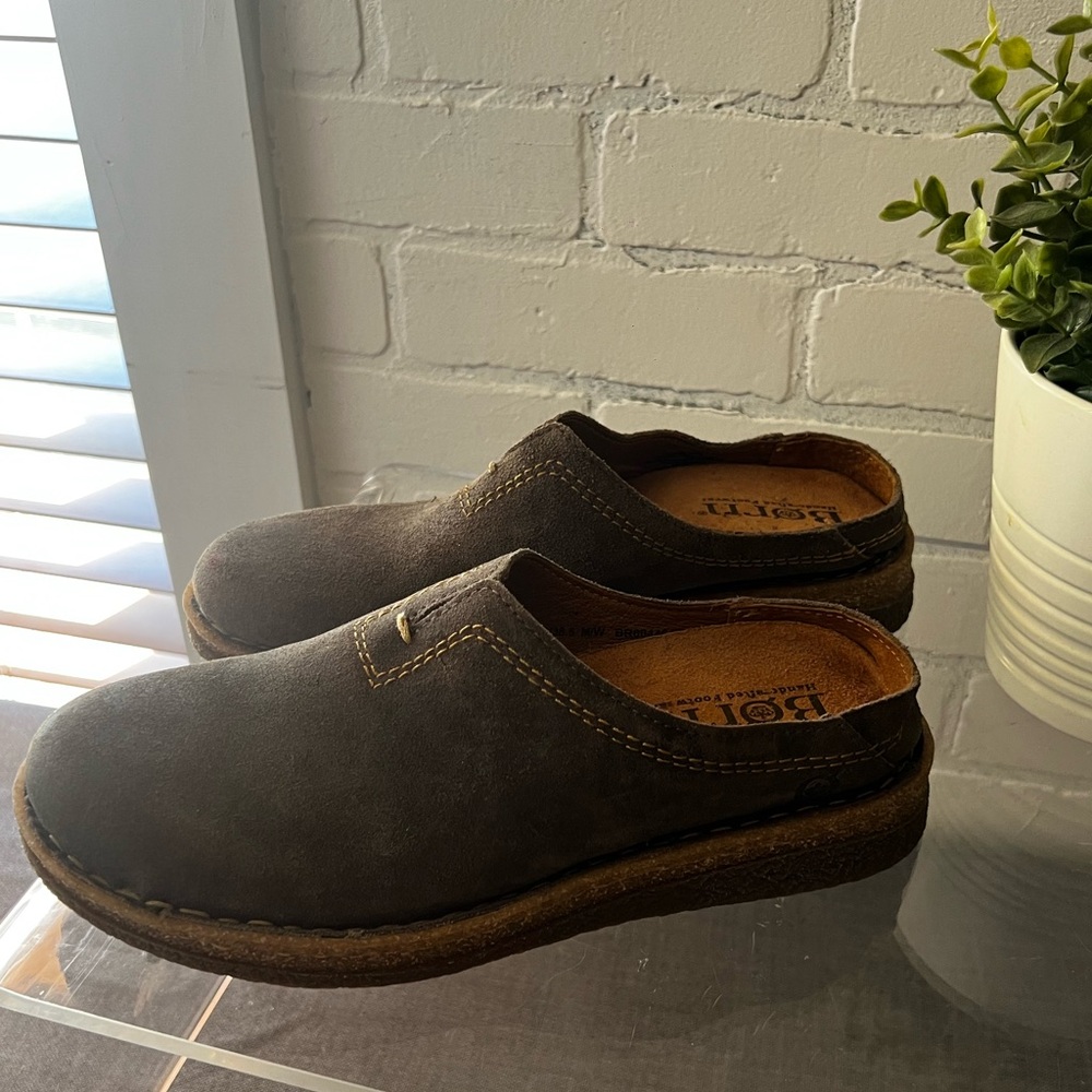 Born suede leather Brown Slip-On Shoes size 7.5